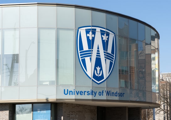 University of Windsor using LiveChat - case study cover