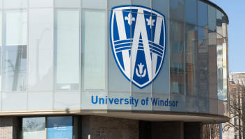 University of Windsor using LiveChat app - case study